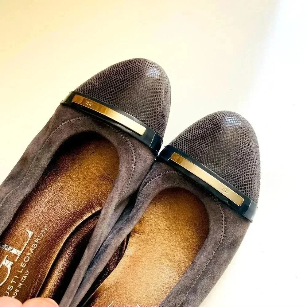 AGL Attilio Giusti Leombruni ‘Bar’ Suede Leather Wedge Pumps
